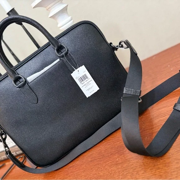 Coach Men’s Liam Compact Brief OFFERS ACCEPTED - Picture 5 of 13